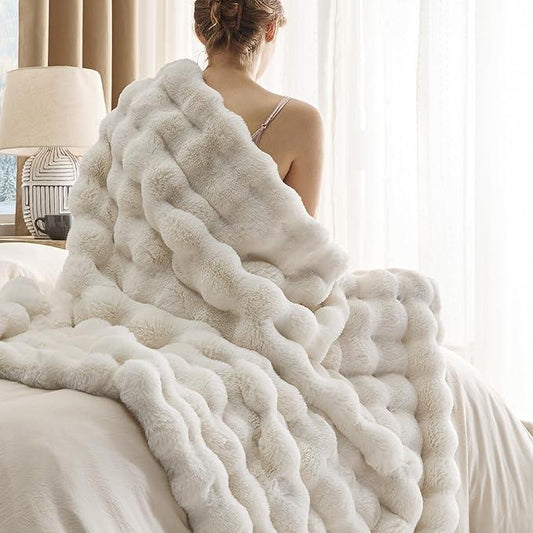 Bedsure Soft Fluffy Fuzzy Blanket for Winter, Cozy Plush Sherpa Fleece Faux Fur Blanket, Thick Warm Christmas